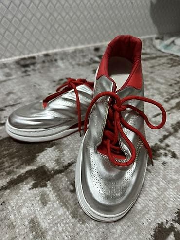 gumus uzuk: Maştağadadır Çox az istifadə olunub İçində tam təzəsi də var — 1