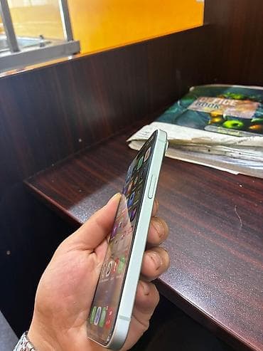 philips xenium 9@9h: IPhone 15, Yaşıl — 3