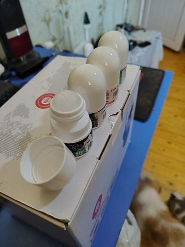 Şəxsi əşyalar: Roll-on dezodorantlar (çevrilən başlıqlı) Təsvir: - Praktik roll-on — 3