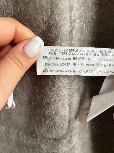 ZARA Tebii yun jaket godek palto. Şəkildə tax düşmüe. Realda daha