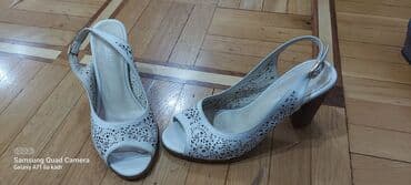 Информатика: Təzədi.1 kəs geynilib dəridi 40m — 1