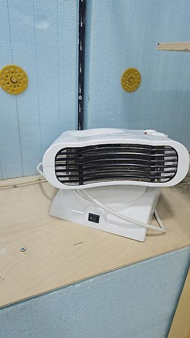 yaq ceken aparat: Moydadir - Kompakt, masaüstü tipli elektrikli fan-isidici - Ön — 1