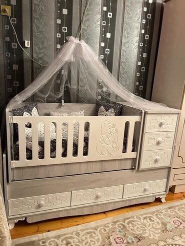 beşik: Oğlan və qız üçün, Dördbucaq, Beşik, Dəst ilə, Yellənmə mexanizm ilə — 1