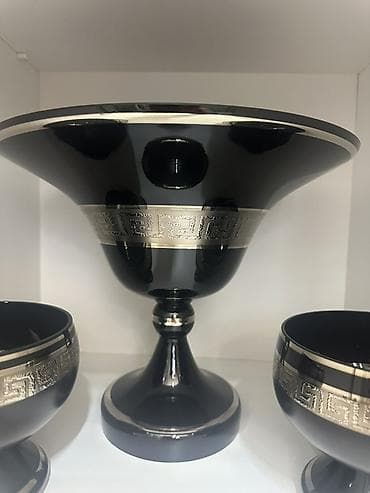 Versace desdir yenidi tek meyve qabisina 210 azn alinib .Qara şüşə — 3