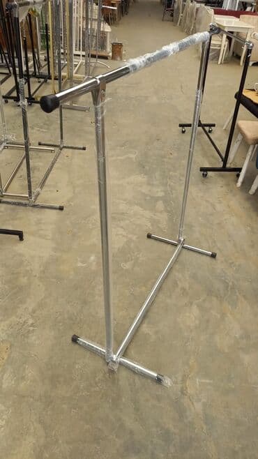 вешалки напольные для одежды оригинальные: Asilqan xromosom 125 hundurluk en 145 manat yeni mehsul  . 🚕seher — 1