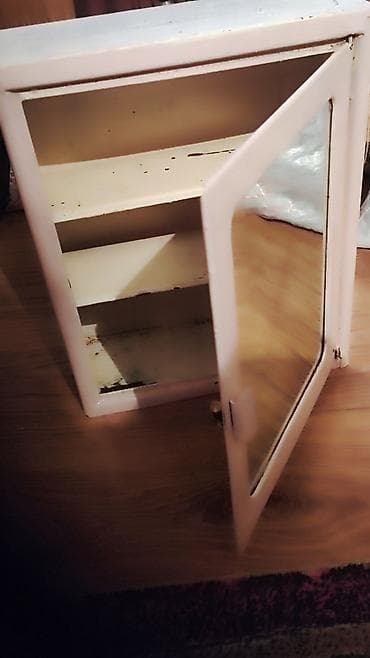 ODiqqət Sovet dövründən qalmldimi dəmir tibb qutusu. Cox davamlı lalafo.az -da ODiqqət Sovet dövründən qalmldimi dəmir tibb qutusu. Cox davamlı