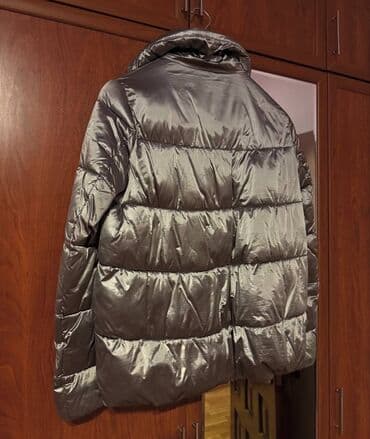 kurtka qadin ucun: Gümüşü-boz rəngli qışlıq şişmə gödəkçə - Model: qısa kəsimli, quilt — 3