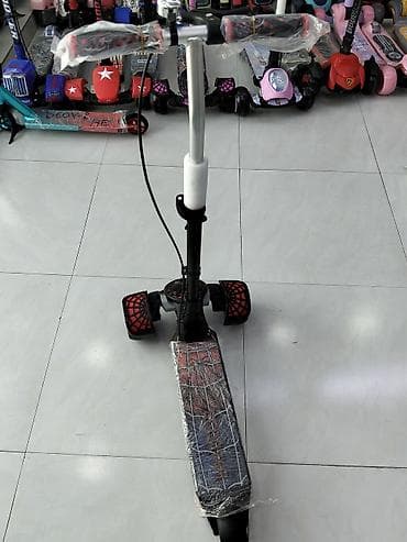moped: Uşaq skuterı – 3 təkərli, LED işıqlı, zınqırovlu - Dizayn: Hörümçək — 2