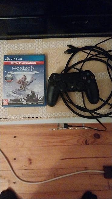 ps4 icare: PlayStation 4 (PS4) – Original model Komplekt: - PS4 konsolu — 2