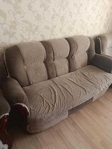 klassik divanlar: Klassik üslubda yumşaq mebel dəsti - Tərkibi: 1 dənə üçnəfərlik divan — 1