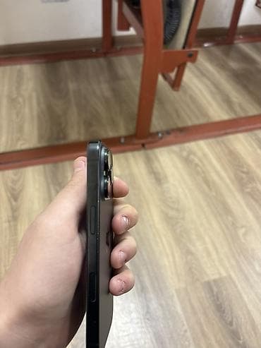 telefonlar ayfon: IPhone 15 Pro, Black Titanium, Face ID — 4