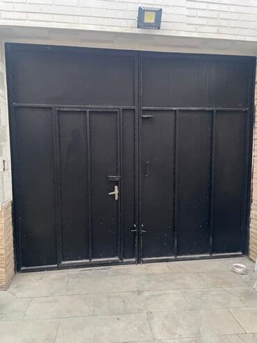 dəmir hasar: İşlənmiş Dəmir Həyət darvazası, Yana açılan, 3 m, Mexaniki, Qapı ilə, rəng - Qara, Kredit yoxdur, Ödənişli çatdırılma — 2