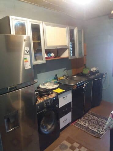 ev certiyojları: 3 otaqlı, 100 kv. m, Orta təmir — 8