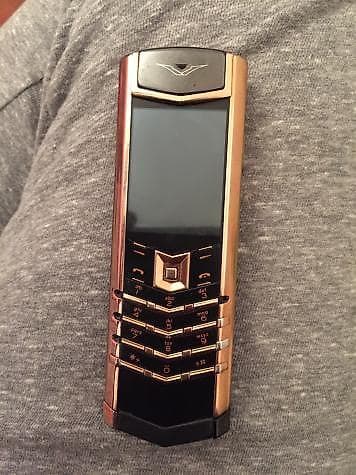 VERTU SIGNATUR normal ishdiyir arginalnan bire birdi a klasdi rial at lalafo.az VERTU SIGNATUR normal ishdiyir arginalnan bire birdi a klasdi rial