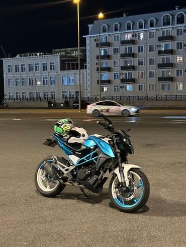 ucuz mapetlər: CFMOTO naked tipli motosiklet - Rəng: mavi–ağ–qara kombinasiyası, ön — 4