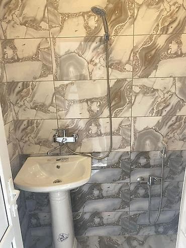 otaq studiya: Hezi Aslanov Qesebesi Naxcivanski mekteb teref 1 otaq adelni heyet — 2