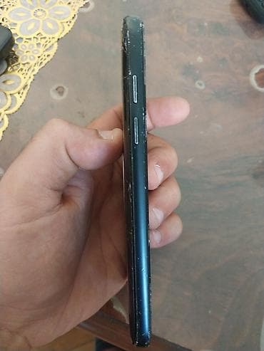 honor 9 d: Samsung Galaxy A3 2017, 16 GB, rəng - Qara, İki sim kartlı, Qırıq, Barmaq izi — 2