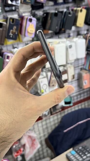 ZİL: IPhone 11, Qara, Face ID — 3