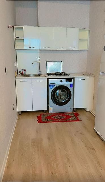 kohnə gunəşli kirayə: Sumqayitda bulvara yaxin 7/5 mertebesinde 2 otaqli bina evi 500 — 7