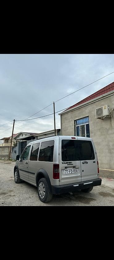 ucuz range rover: Ford Tourneo Connect, gümüş rəng Kuzov: minivan/kompaktvan, 5 qapı — 1