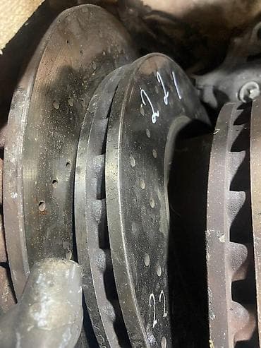 dirsek: "Mercedes" əyləc diski Şəhər: Bakı Elanın növü: Ehtiyat hissələri — 6