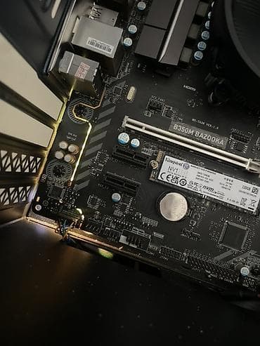 ide hard disk: Oyun və gündəlik istifadə üçün yığılmış stolüstü kompüter. Her bir — 3