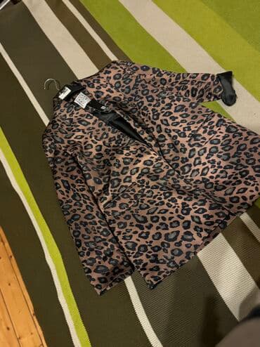 Yenidir geyinilmeyib