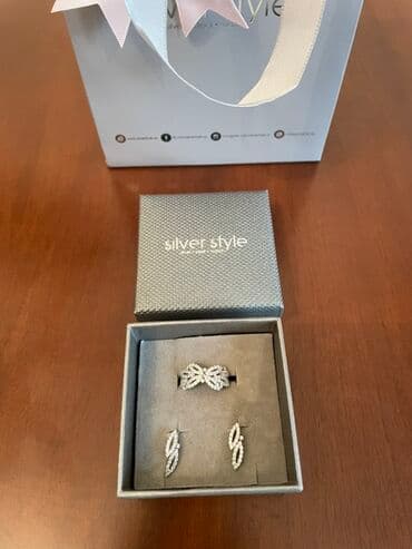 əqiq uzuk: Dəstə daxildir: Üzük, Gümüş, 925 Əyar — 2