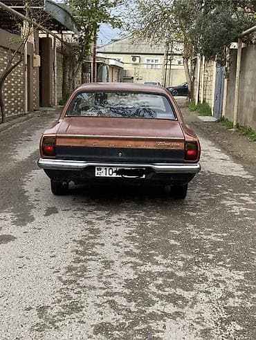 tekerler type 0: Klassik Ford Taunus sedan. 1973-cü il. Bütün sənədləri qaydasındadır — 6