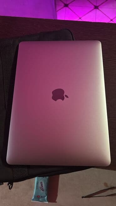 Lenovo: Apple MacBook Air noutbuku Xüsusiyyətlər: - Model: MacBook Air (Intel — 2