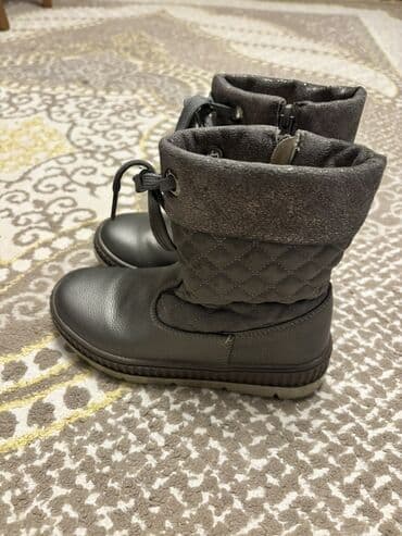 Manejlər: Uşaq qış çəkmələri

Yaxşı vəziyyətdədir. Ölçü 31 — 1