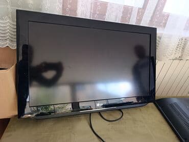 soyuducu temir: - Model 1: EuroLux LCD TV - Qara parlaq çərçivə - Ön paneldə — 2
