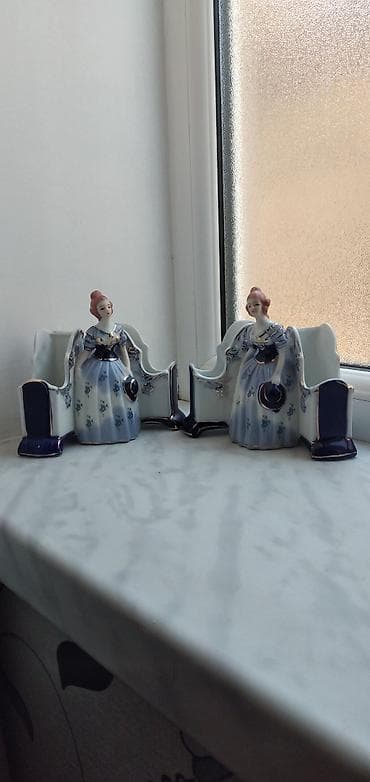 stolustu nabor: Thun Karlovarský Porcelán (Czech Republic) – “Original Kobalt” — 1