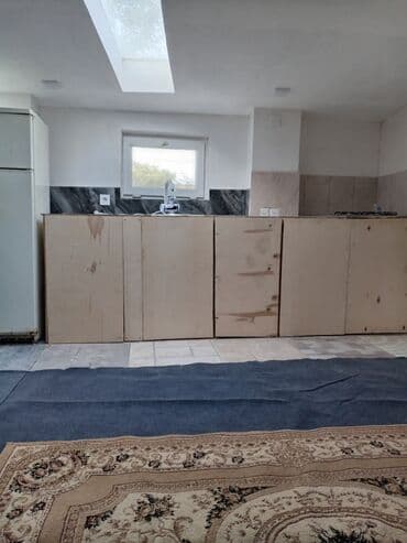 Bu, kirayə verilən, boş və yaşayışa hazır bir mənzildir. Mənzildə