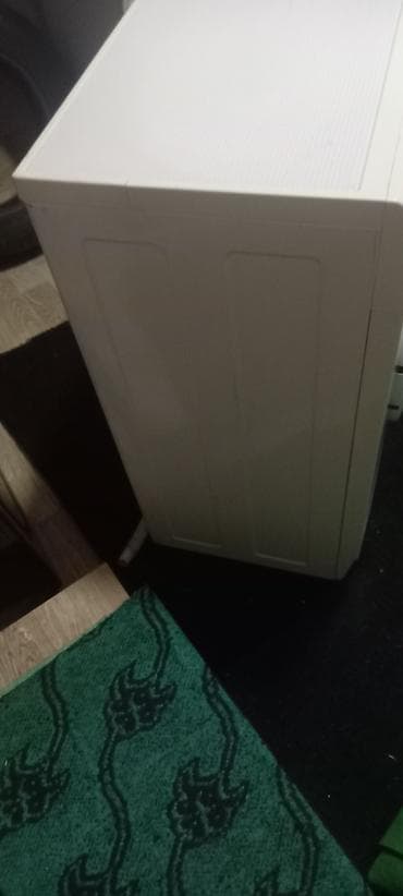 Няни, сиделки: Samsung paltaryuyan maşın - Ön yükləməli, klassik ağ korpus - — 2