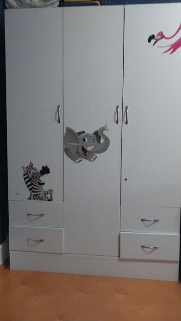 toyuq file: Oğlan və qız üçün, 3 qapılı, Açılan, Düz dolab — 1