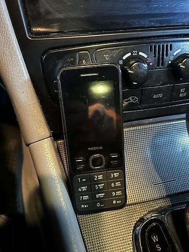 iphone 16 pro desert: Nokia rəng - Qara, Düyməli — 1