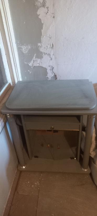 İşlənmiş, Düz TV altlığı, Polkalı, Şüşəli — 1