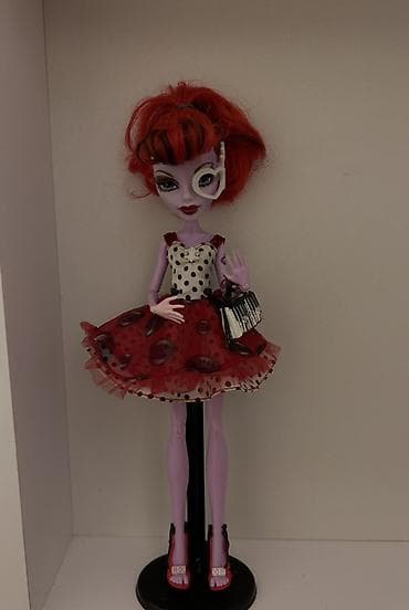 kukla bratz: Monster high doll operetta — 1