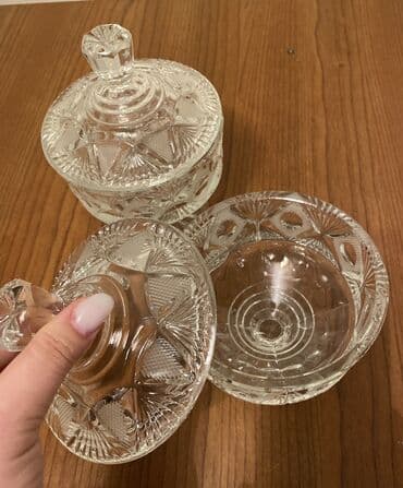 kubik qiymeti 2020: Xrustal qend qabılar 2 eded, qiymet ikisine aiddir — 2