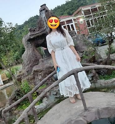 Ağ rəngli, zərif dizayna malik uzun paltar - Stil: romantik/klasik -