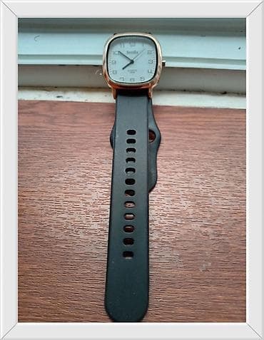 apple watch 1: Ağıllı saat dəsti - Qızılı rəngdə metal korpuslu, dairəvi ekranlı — 4