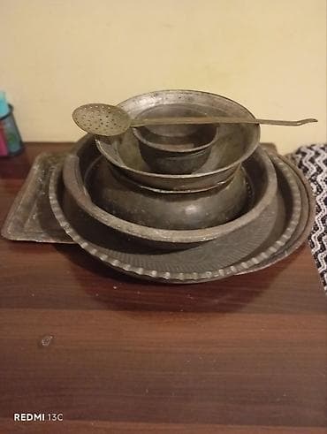 mis samovar: Qədimi Məişət üçün mis/metal qab-qacaq dəsti Təsvir: - Şəkillərdə — 1