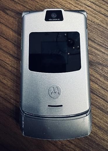 Motorola rəng - Gümüşü, Düyməli