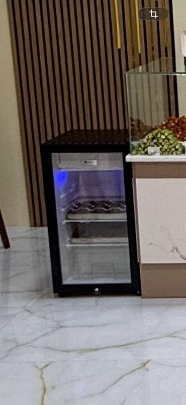 mini soyudu: Kafe üçün avadanlıq dəsti Tərkib: - 2 ədəd yuvarlaq taxta masa – — 4
