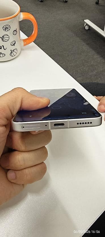 Poco F7 Pro, 512 GB, rəng - Gümüşü, Barmaq izi, Face ID