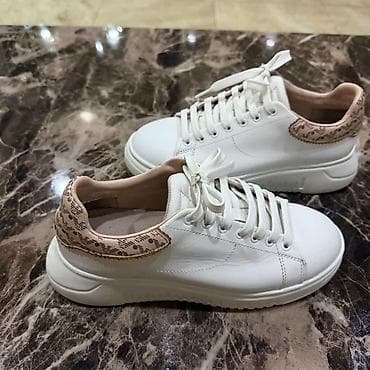 Aksesuarlar: 380 azn alinub 1 - 2 sefe geyilib yeni kimi Ağ rəngli qadın — 2