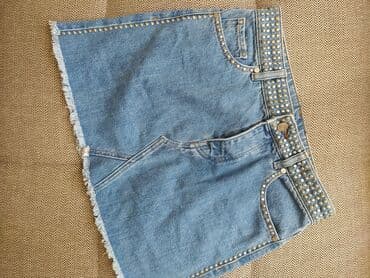 Mini Ətək, Cins, M