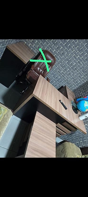 Digər ofis mebeli: Ofis Mebili tecili satilir yaxsi veziyetdedi qiymeti 330 azn unvan — 1
