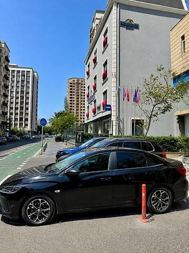 avto karavan: Mərkəzdə, Port Baku yaxınlığında, 28 May və Kövkəb Səfərəliyeva — 6